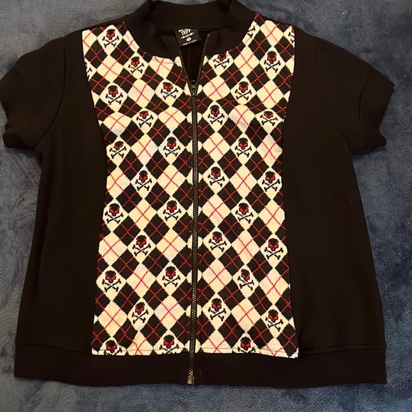 Tripp nyc Sweaters - Tripp Plus Size Skull Argyle Short Sleeve Sweater, Size 1.